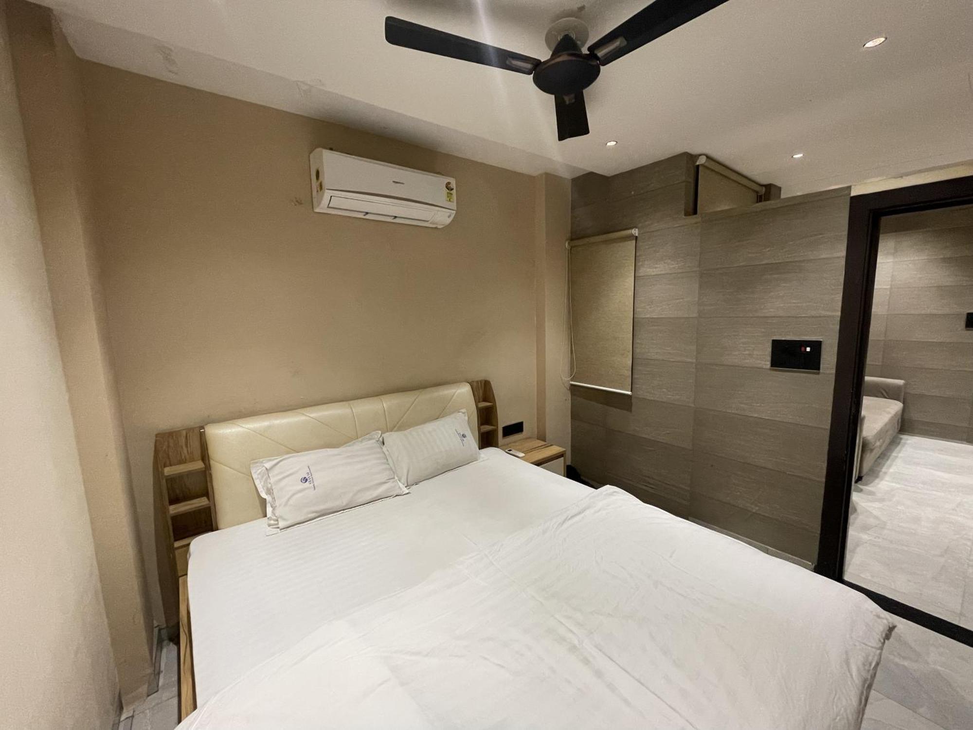 Stayez Studio Apartments Indore Esterno foto